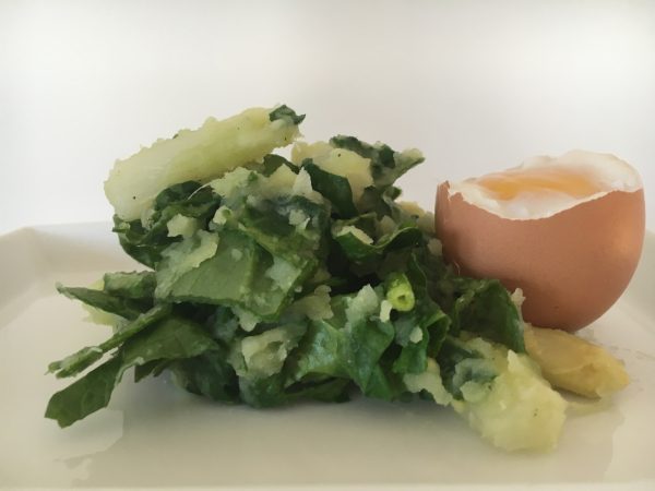 Stamppot van asperges, spinazie en aardappel met zachtgekookt eitje (GV / LV / VEG)