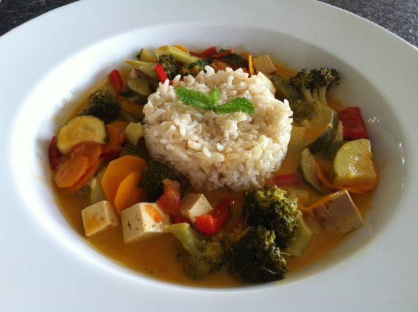 Vegetarische Thaise curry met tofu, munt en gember (GV – LV)