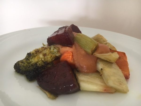 Ovengeroosterde groenten met tomaat-bonen saus (GV / LV / CD / VEG)