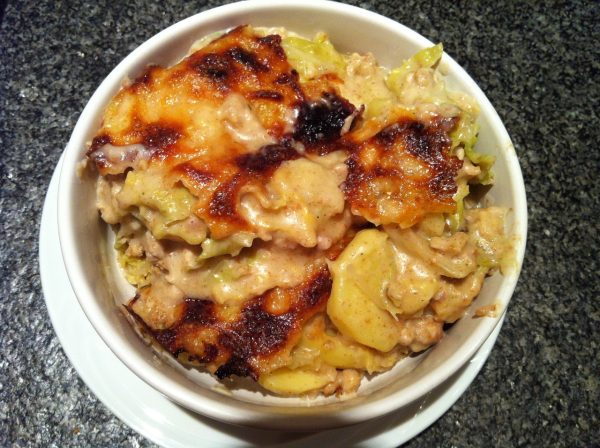 Ovenschotel met kippengehakt, savooi en aardappelen (GV – LV)