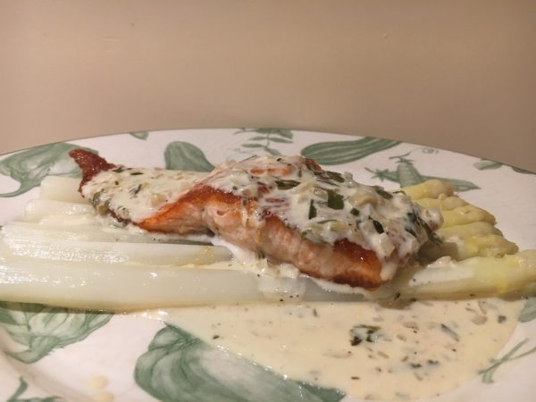 Zalm met asperges en dragonsaus (GV – CD)