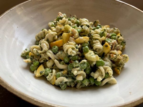 Volkoren pasta met groene groenten en ricotta