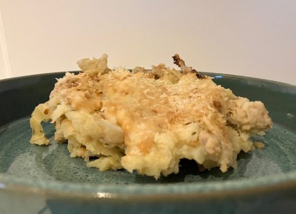 Ovenschotel met spitskool, kipgehakt en knolselderpuree