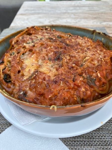 Easy bolognaise gratin met courgetini & pasta